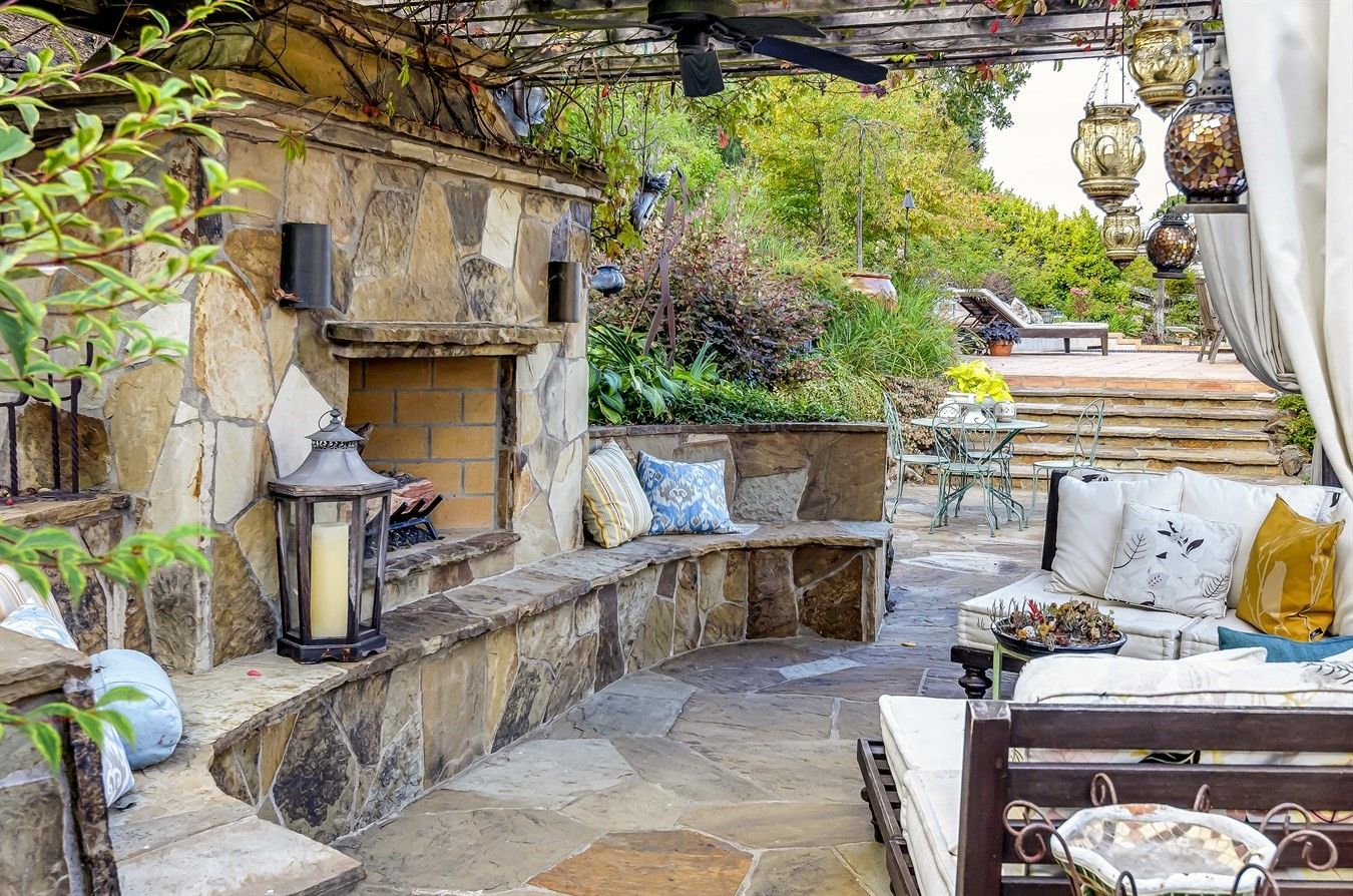 Built In Outdoor Fireplace Luxury Remodeling Your Backyard Get Inspiration From This Amazing