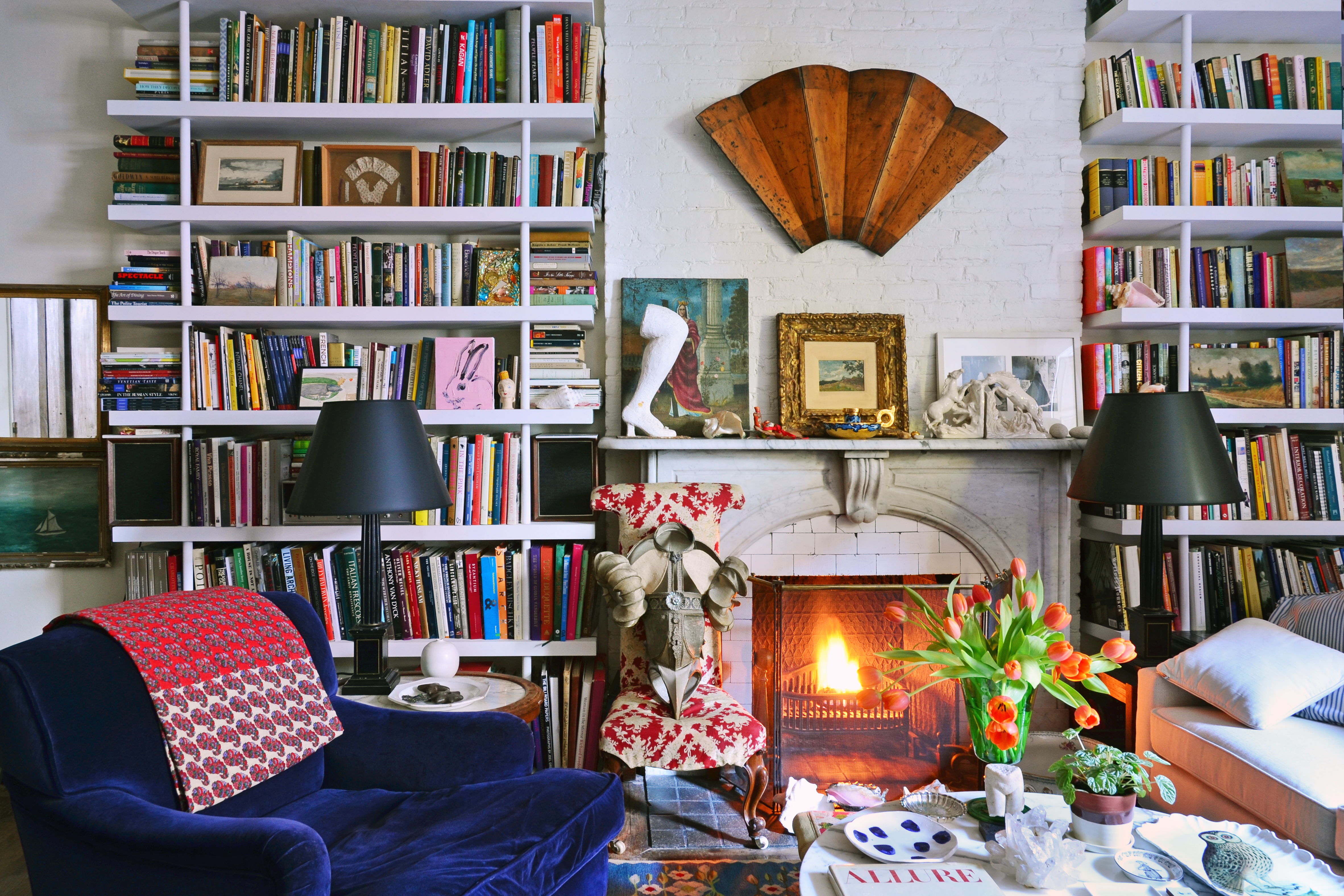 Built In Shelves Around Fireplace Awesome the Best Ways to Decorate with Bookshelves