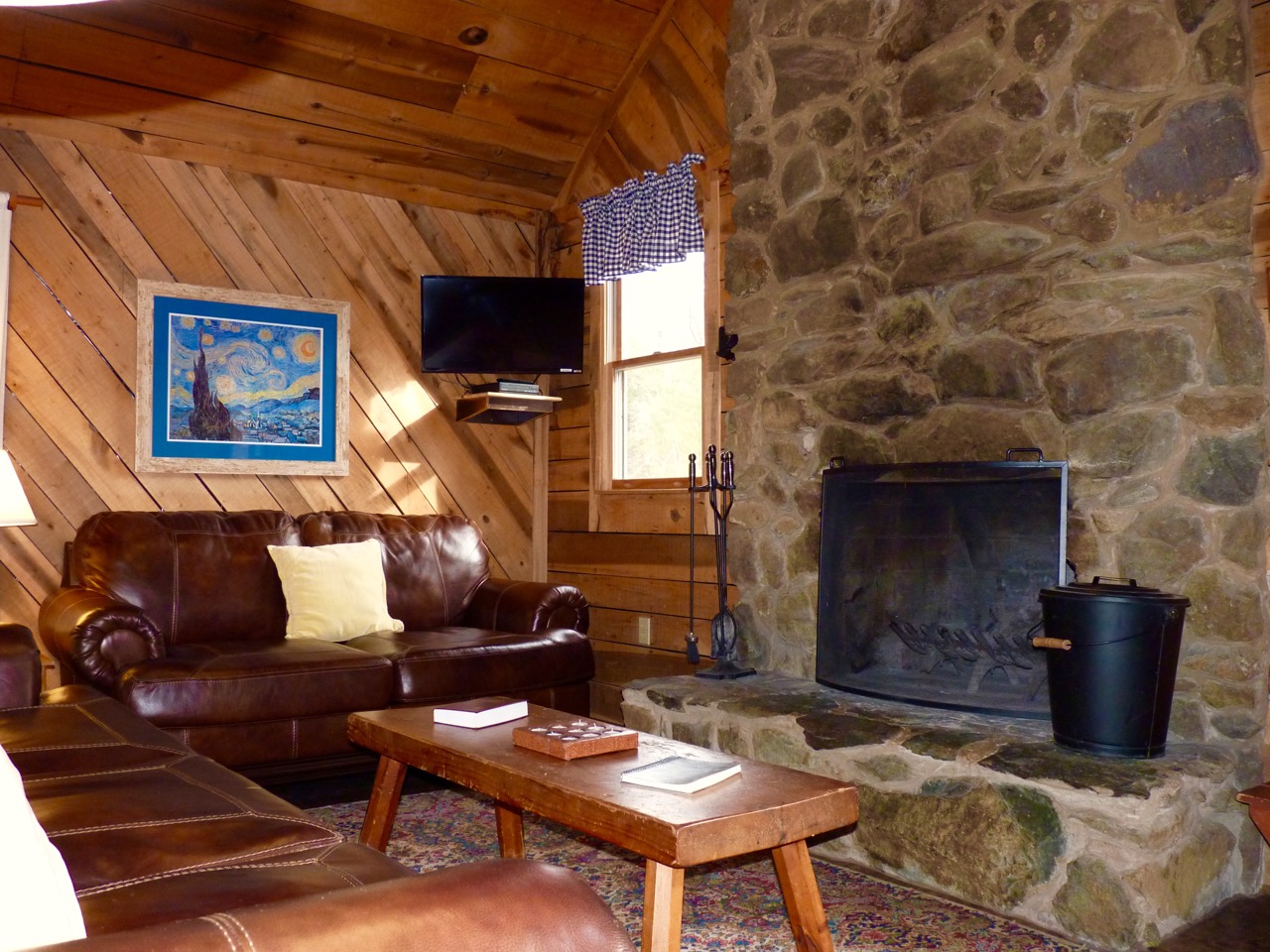 Wintergreen Ski Resort Lodging Cabins in VA near Dogwood 18
