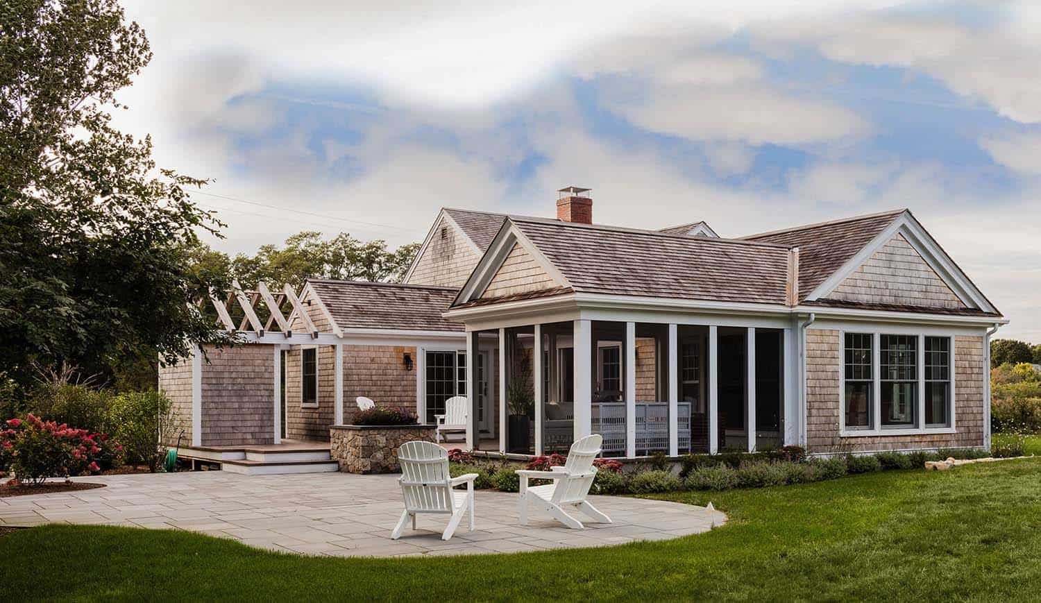 Saltbox home features nautical inspired elements in Cape Cod d11c0d766f7837bdd7fb75e2213b7ab2