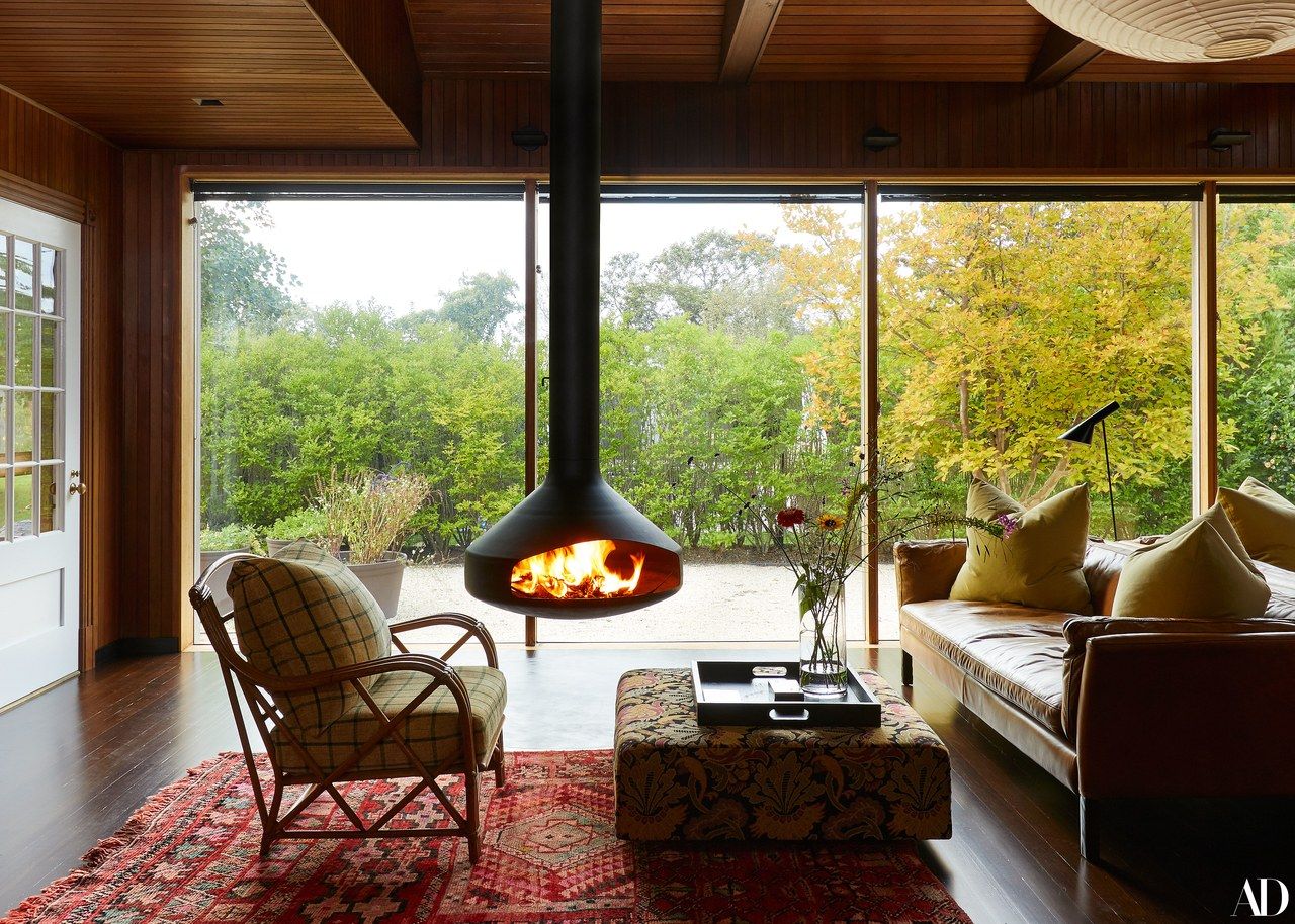 Ceiling Mounted Fireplace Awesome An Understated Beach House that Artfully Breaks Convention