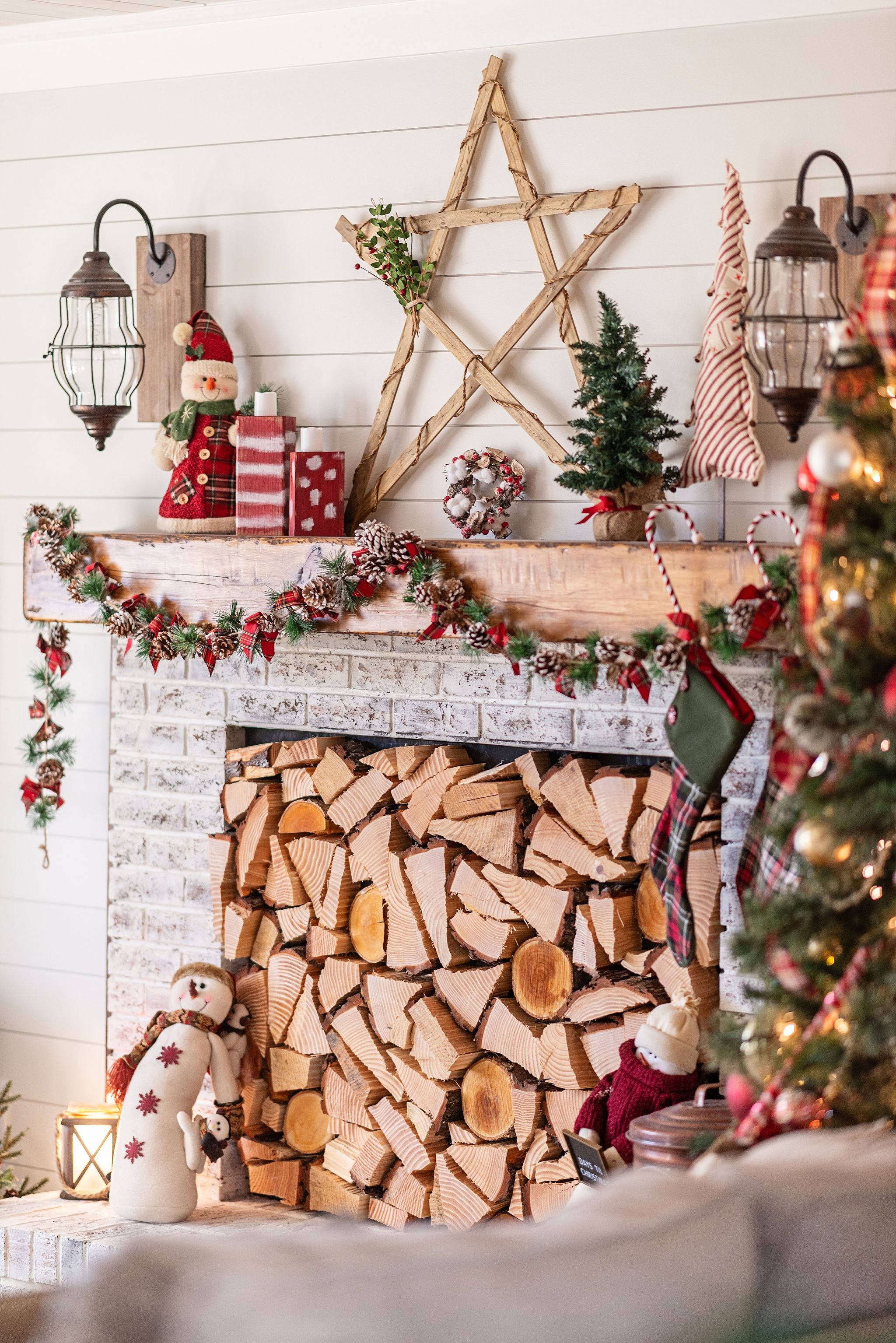 Christmas Garlands for Fireplaces Awesome Modern Farmhouse Christmas Mantle Our Home