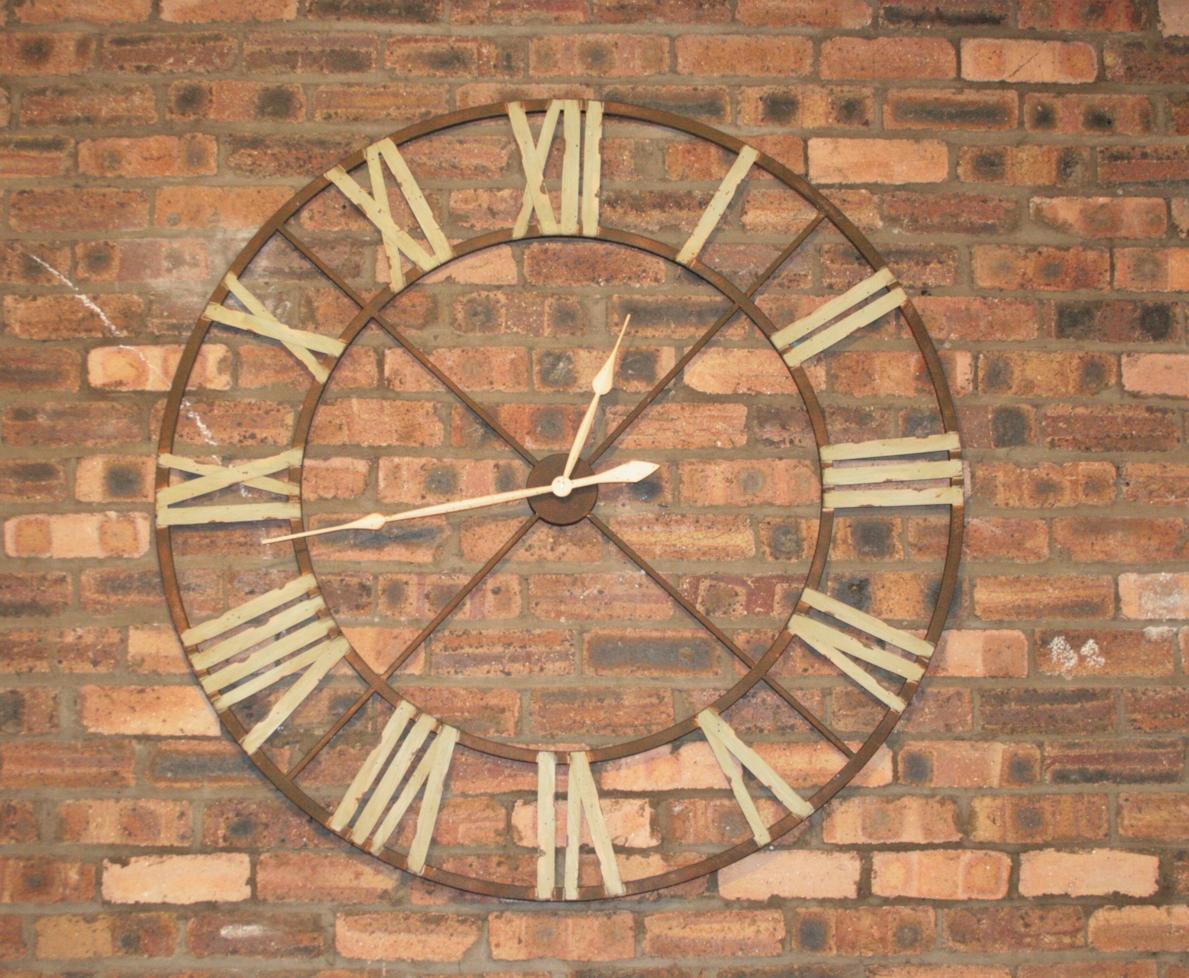 Iron Wall Clock with Roman Numerals Home Decor d08ad5ed f90cff d