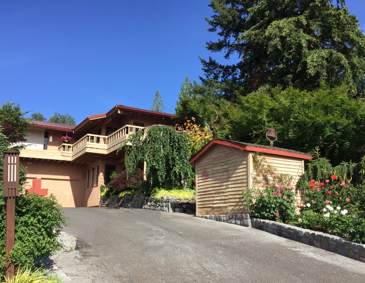 Hillside Haven Ann Stohl s Timeless Custom Home 5b22d22ca41d3age