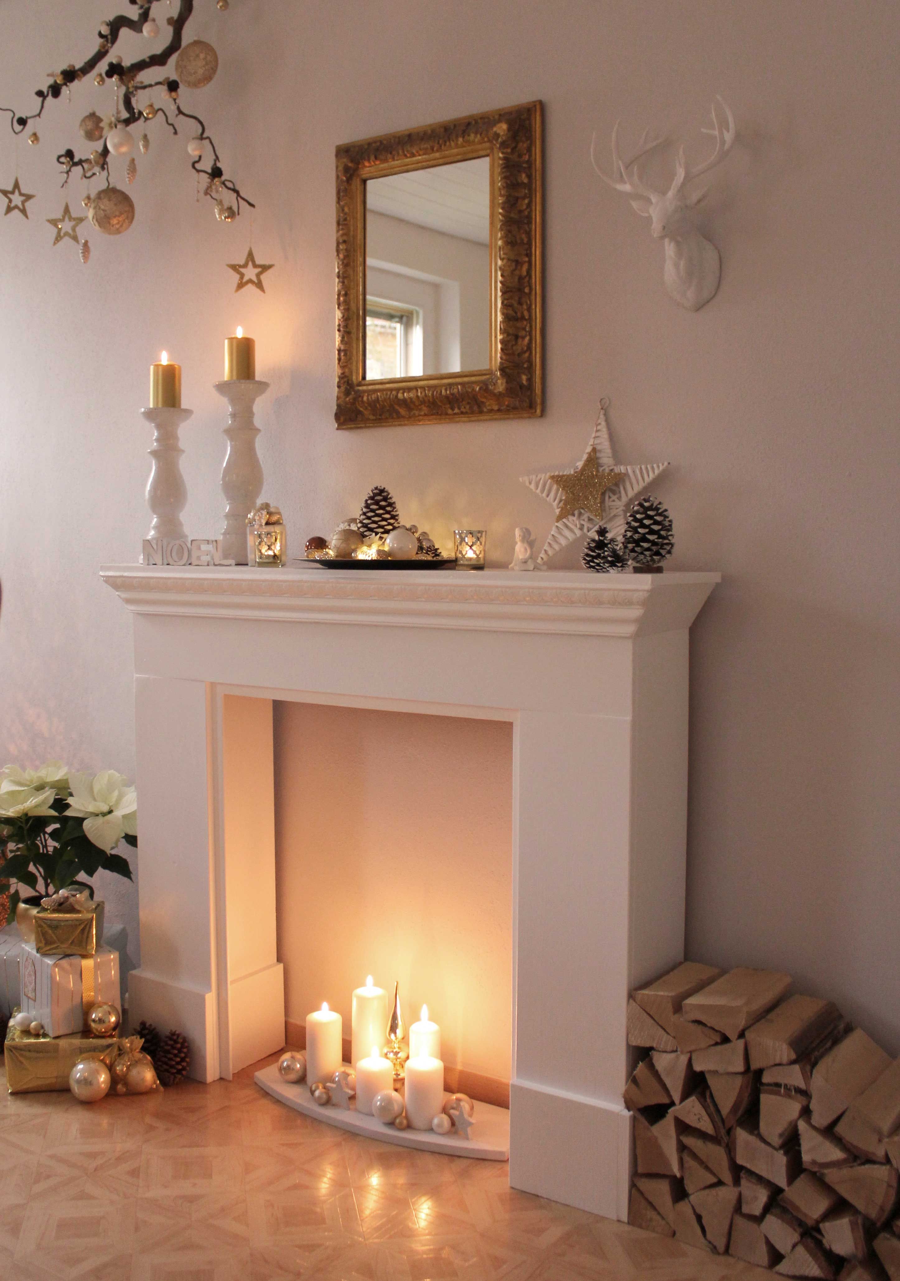 Fireplace Candles Luxury Mit Kerzen Und Winter Deko sowie Gold Spiegel