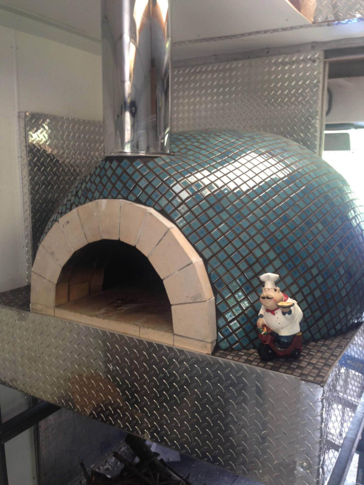 Fireplace Fix Elegant Pyro Pizza Jazzes Up Food Truck Talks Expansion