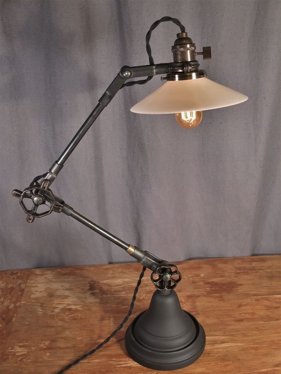 12 Creative Industrial Lighting Ideas To Nail Your a20dc835a7f98aadf3d b676