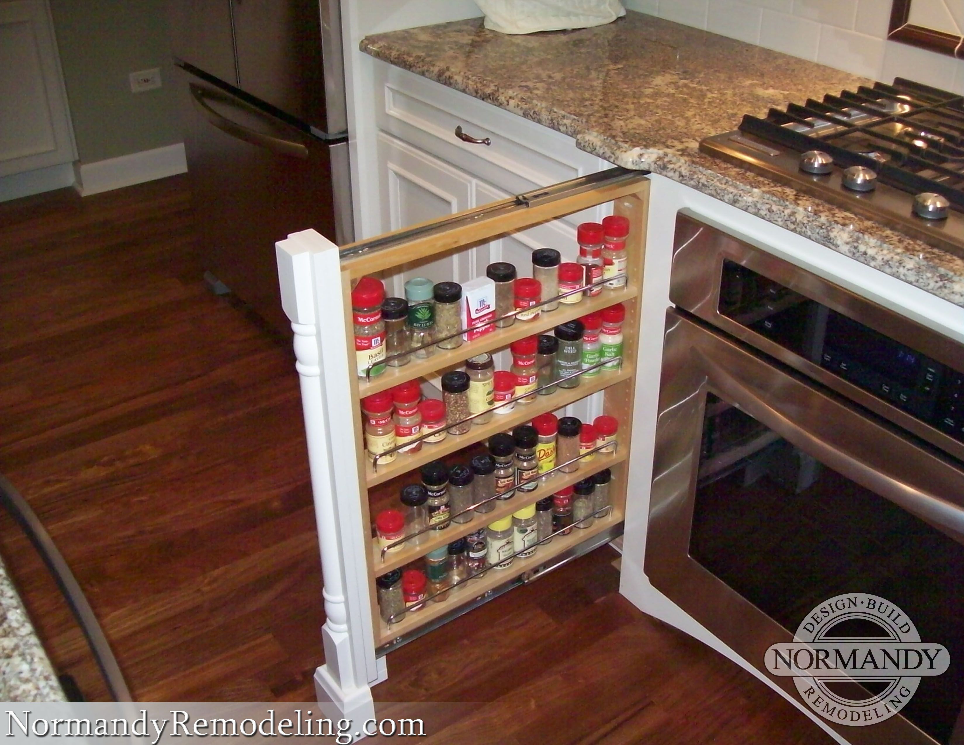 Spice Rack Pilaster on both sides of the stove talk about f60d2ccef8bd c2bb97dda8f739