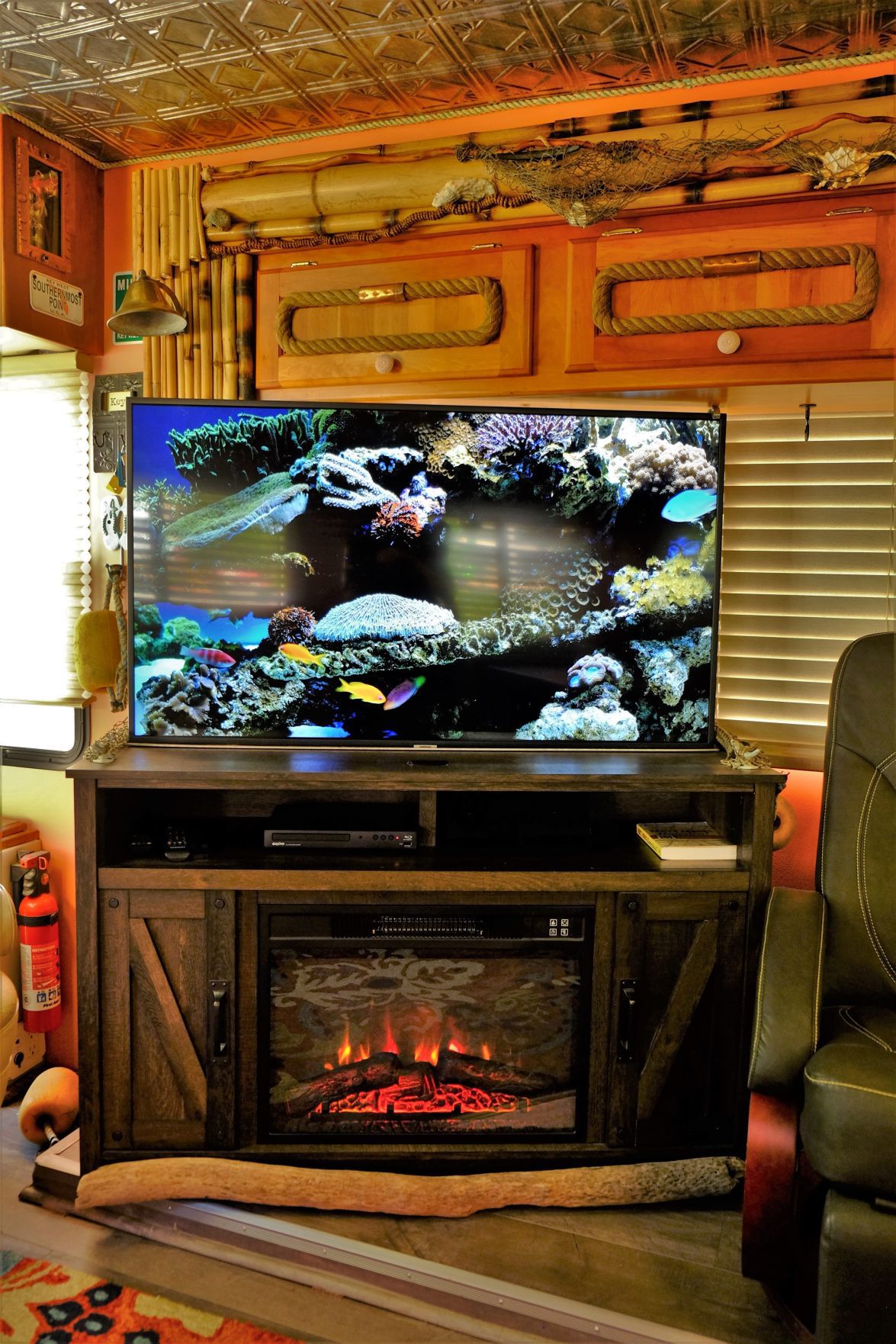 Fireplace Store Omaha Best Of S Omaha Couple Transforms Rvs Into Flip Flop Inn Lazy