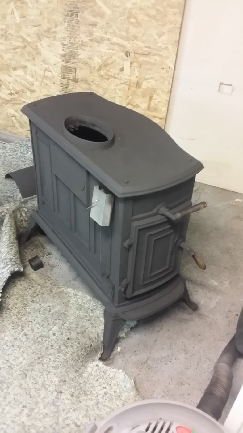 Having problems adapting stove pipe from oval to round