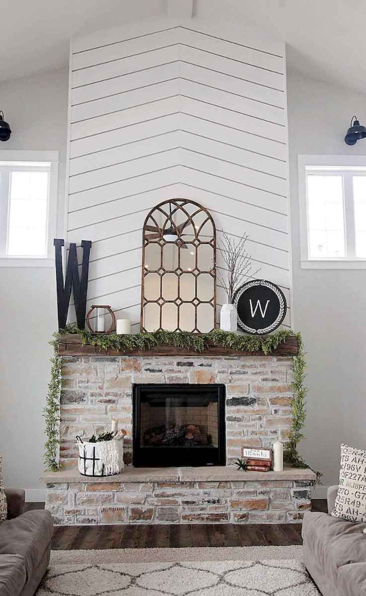 80 incridible rustic farmhouse fireplace ideas makeover 56 8c0d6bbed7992f03b9cc1f4cff14d6cd