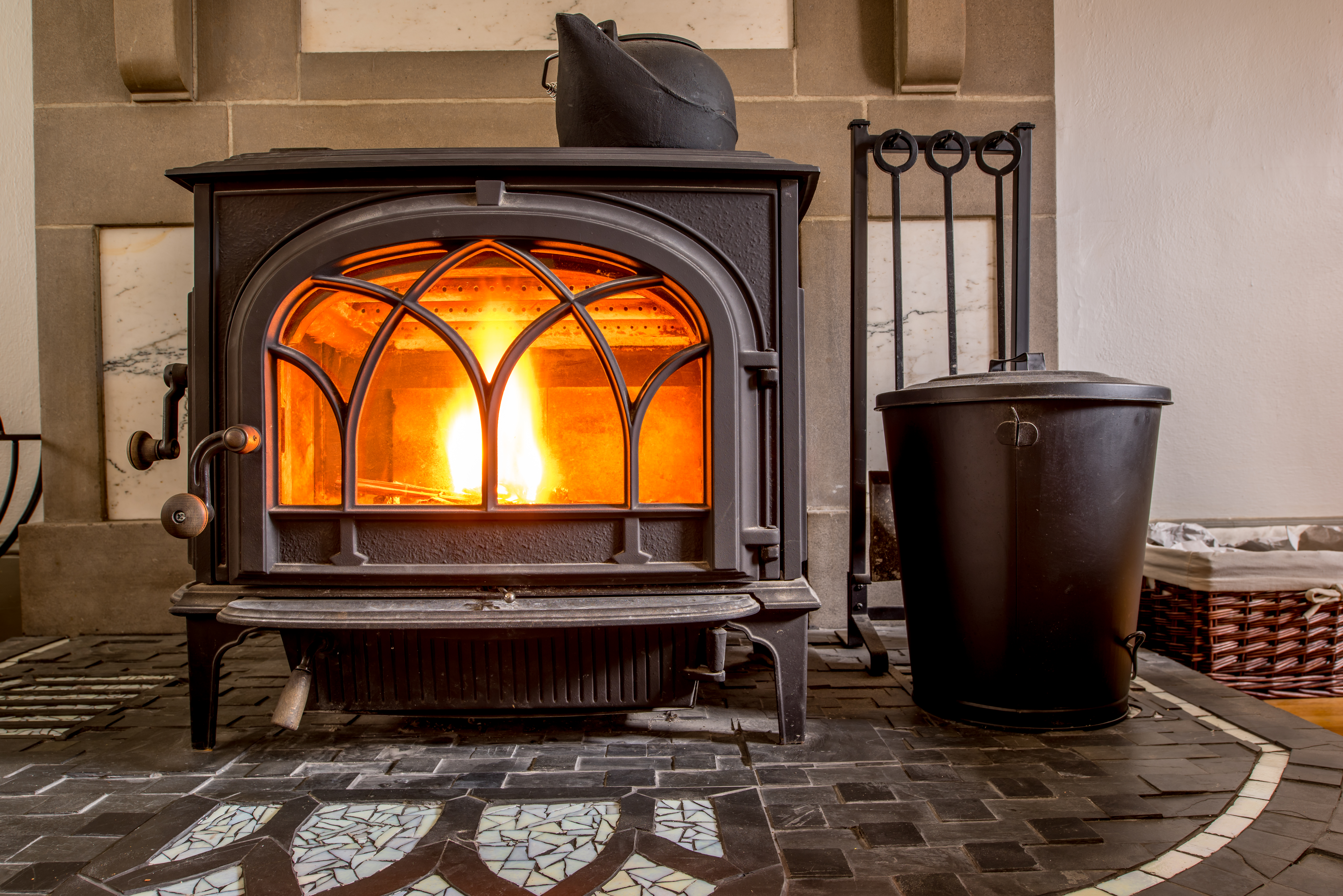 Heat Surge Fireplace Keeps Shutting Off Luxury Temperatures Of A Wood Burning Stove Home Guides