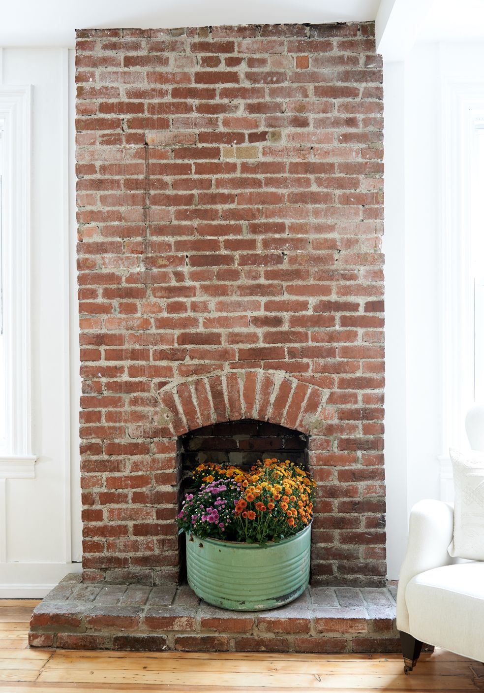 Hgtv Fireplaces Inspirational Leanne ford Interiors for Hgtv S "restored by the fords