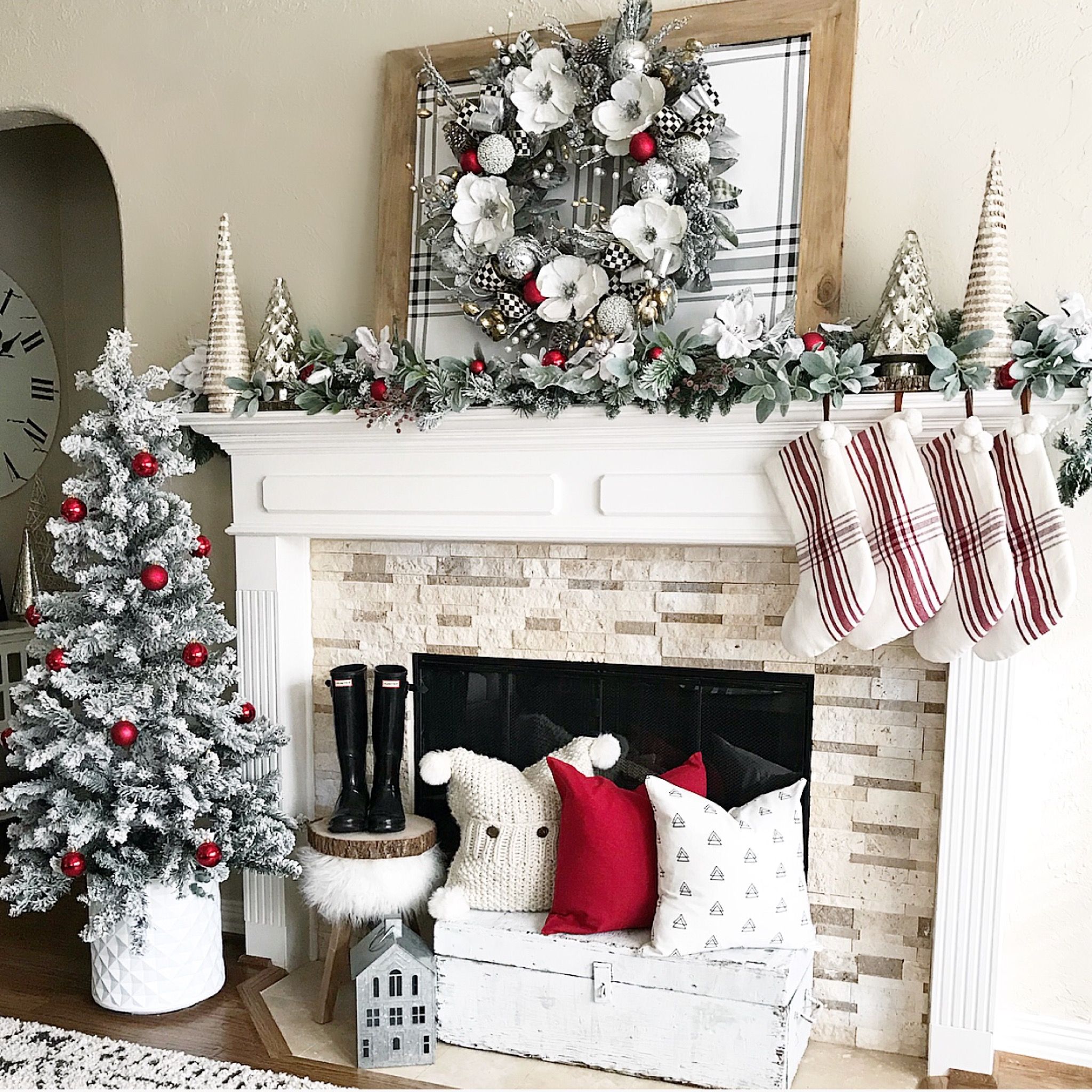 Christmas Mantel Ideas How to Style a Holiday Mantel christmas mantel ideas img 6348