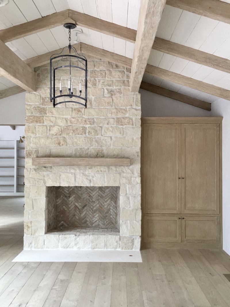 How to Paint A Brick Fireplace to Look Like Stone Fresh Renovating Our Fireplace with Stone Veneers