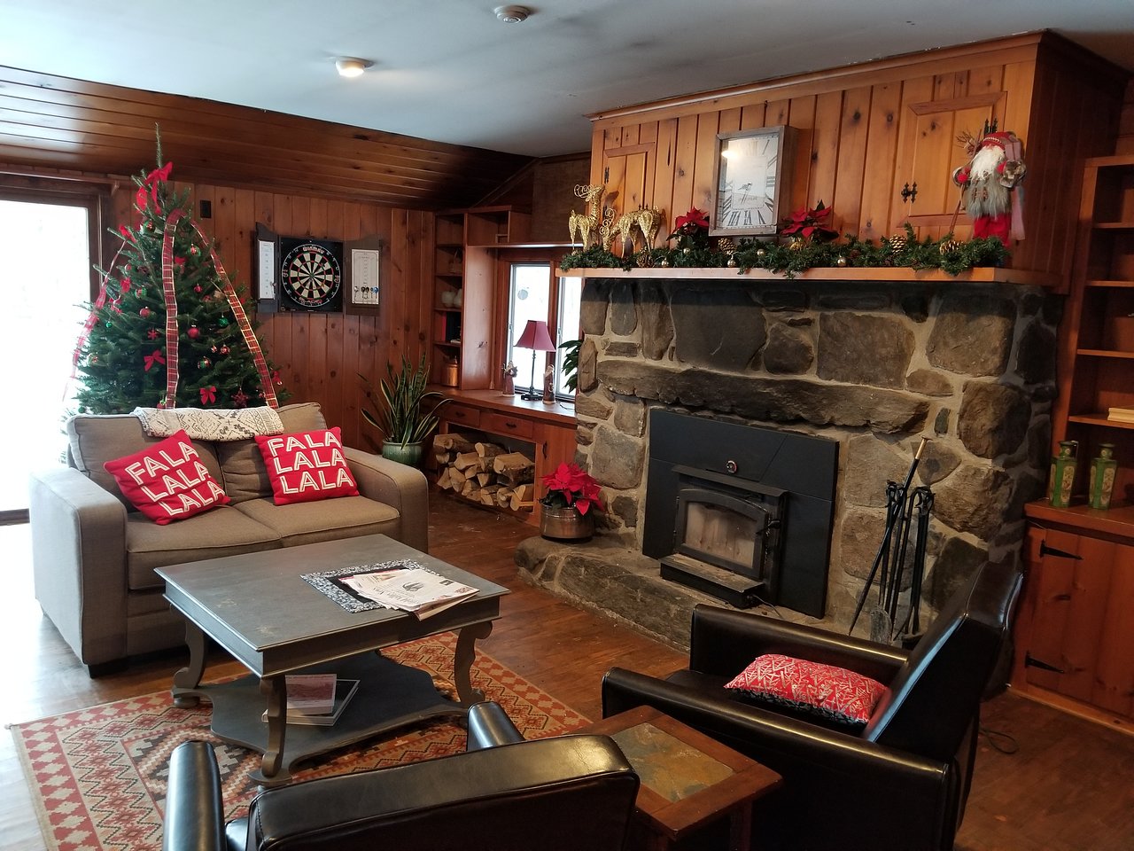 THE WILMINGTON INN $134 $̶1̶5̶0̶ Updated 2019 Prices great room with fireplace