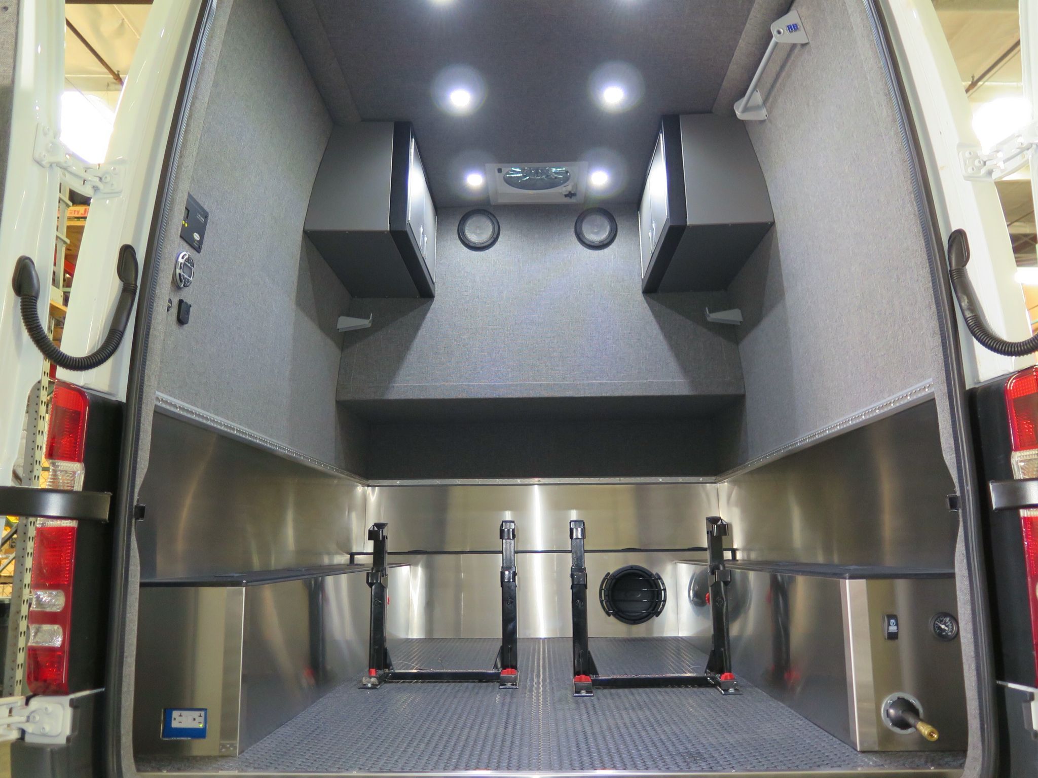 MX Gear Hauler El Kapitan Van Conversion Huntington 940df7bb699beedf5a2c6f8988cd1f39