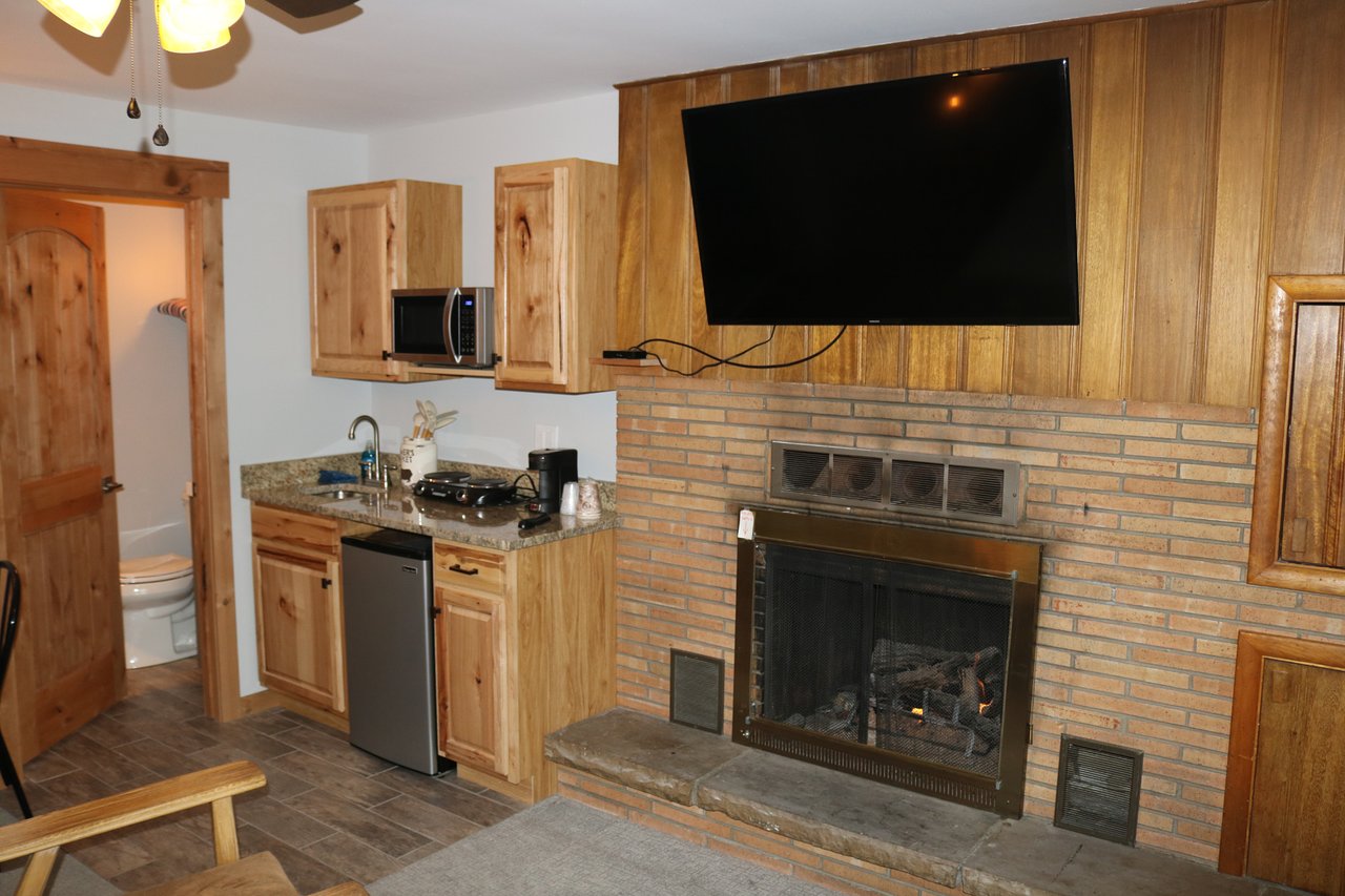 COLUMBINE INN 2 5 ÐоРоÑадо ÐÑÑÐµÑ ÐаÑк оÑзÑÐ²Ñ ÑоÑо и fireplace suite king