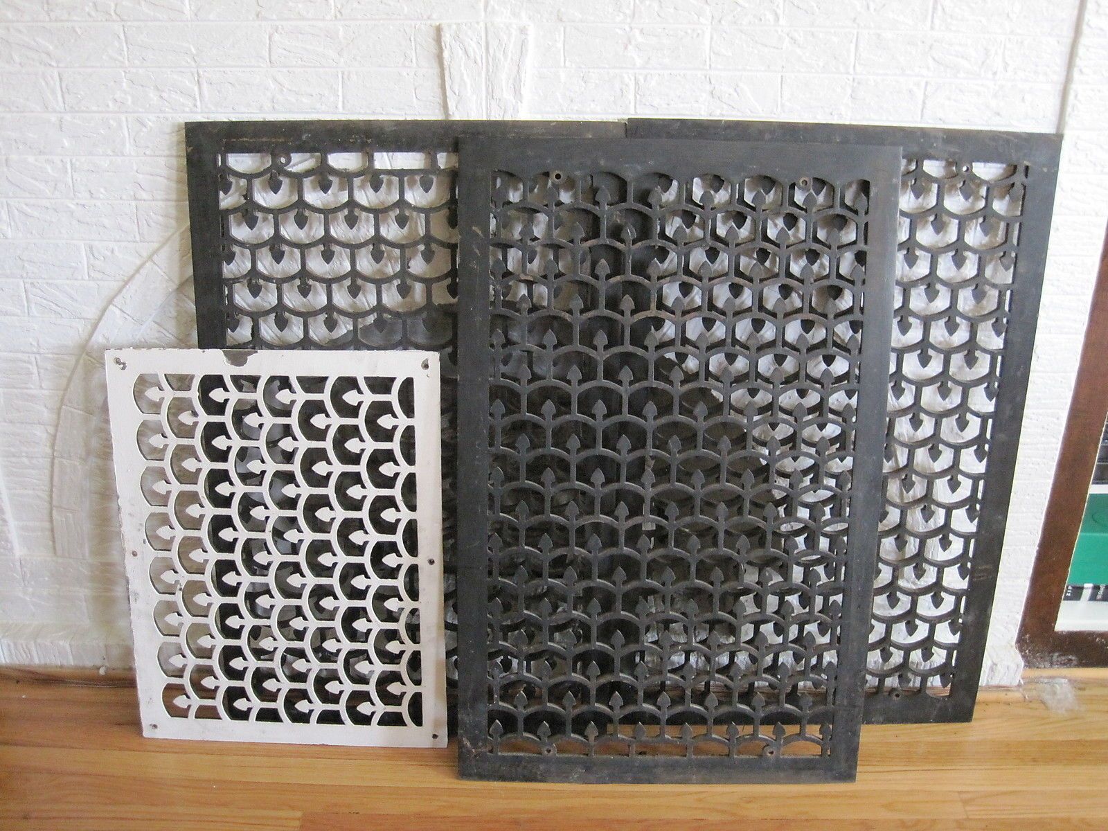 Vintage Cast Iron Decorative heat grate vent cover 0d cacf10c c7a693f0dfc