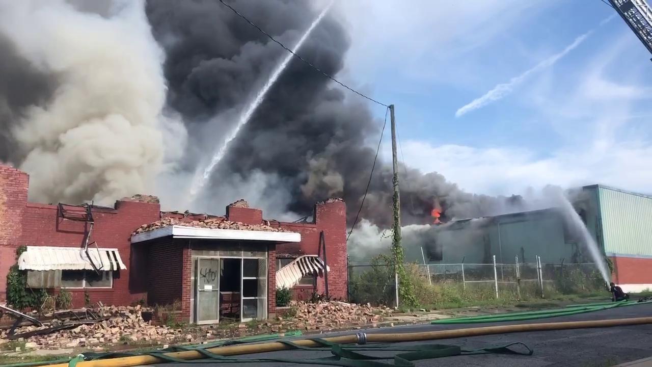 Menards Gas Fireplace Elegant Video south Bend Firefighters Battle Huge Blaze Sunday On Franklin Street