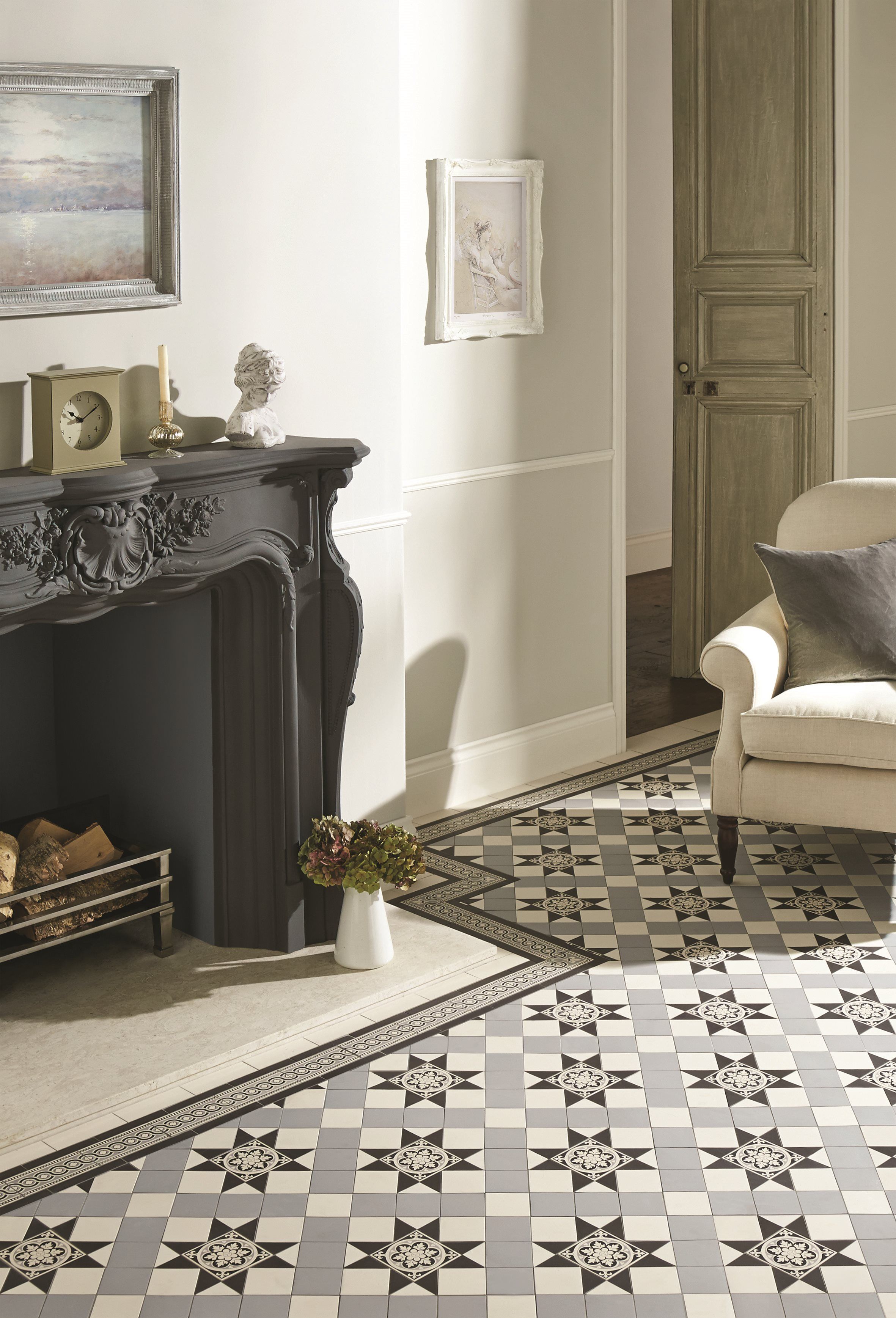 The Blenheim pattern has been given a modern twist with a 0d5469b17fb345b2742ac ccdf