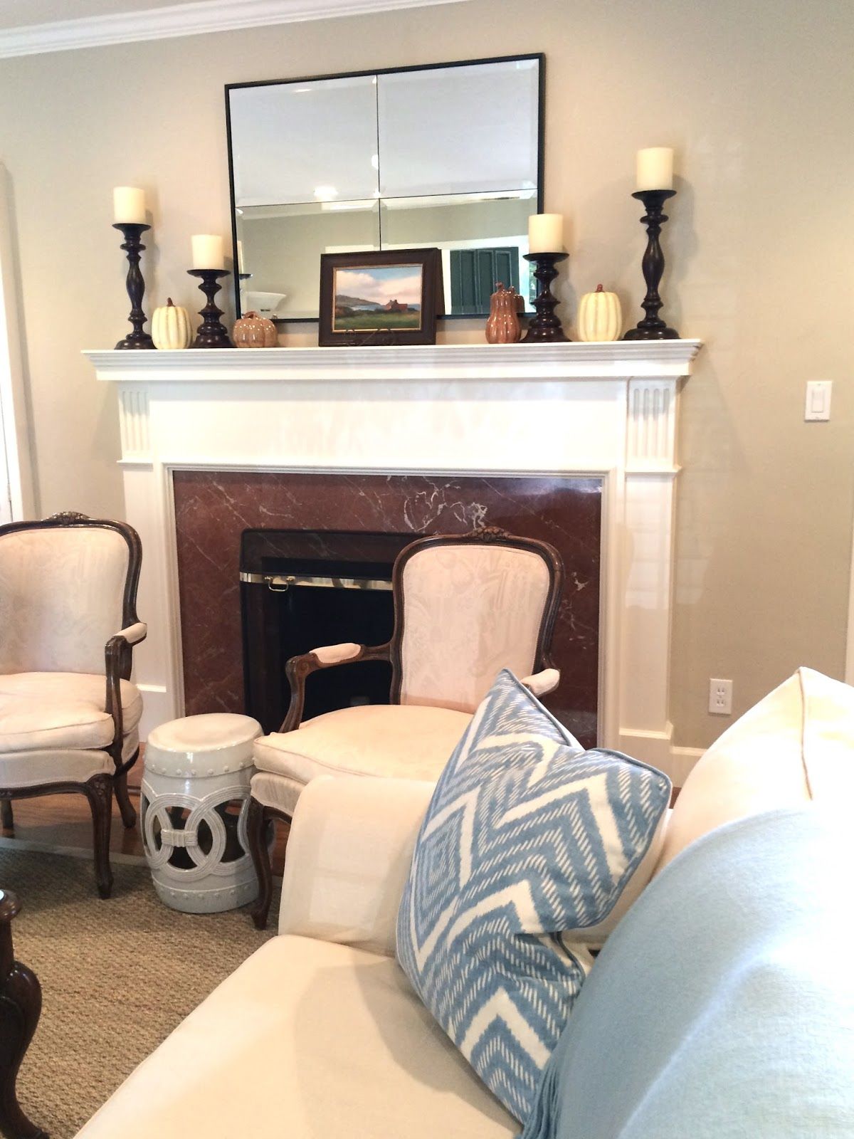 How to Give A Tired Living Room A Lift Without Spending a 380d76a1dd86ac25df6766a288fd95a8