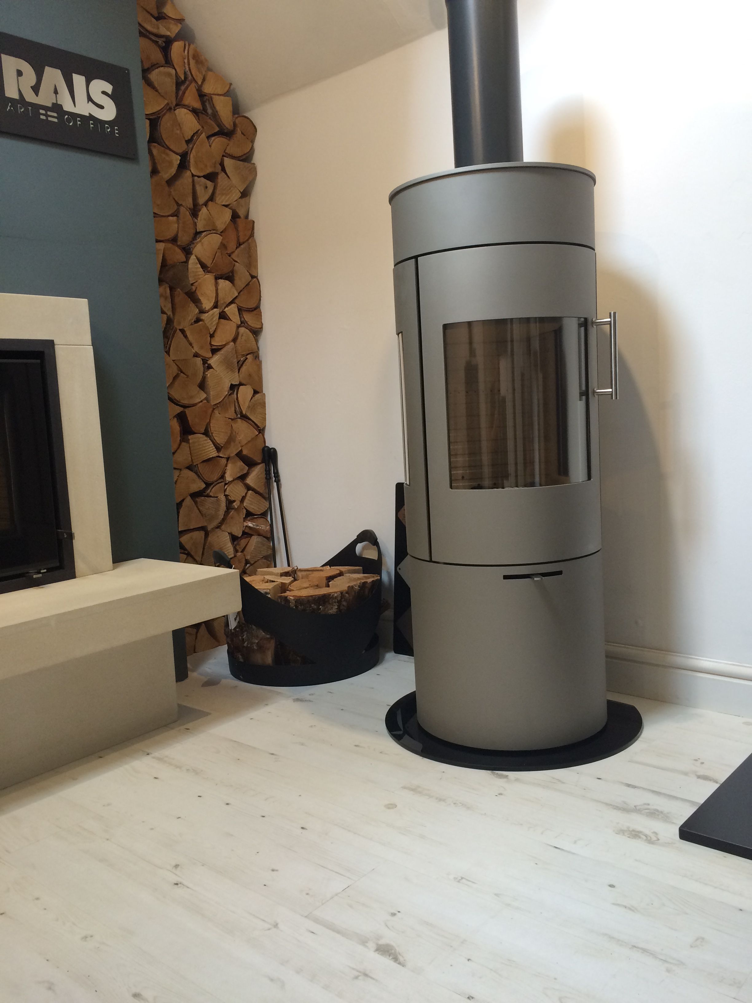 Rais Fireplace Best Of Rais Pillar Wood Burning Stove Flaming Fires