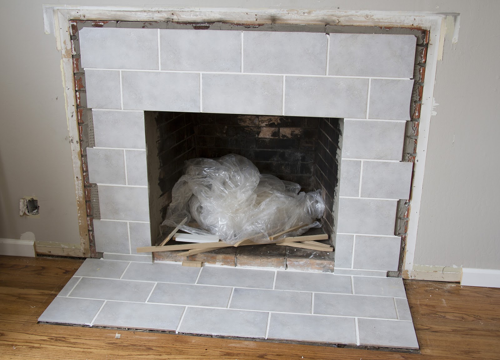 Rustoleum High Heat Paint Fireplace Fresh Swingncocoa Fireplace Makeover Part 2 Yummy Mantel