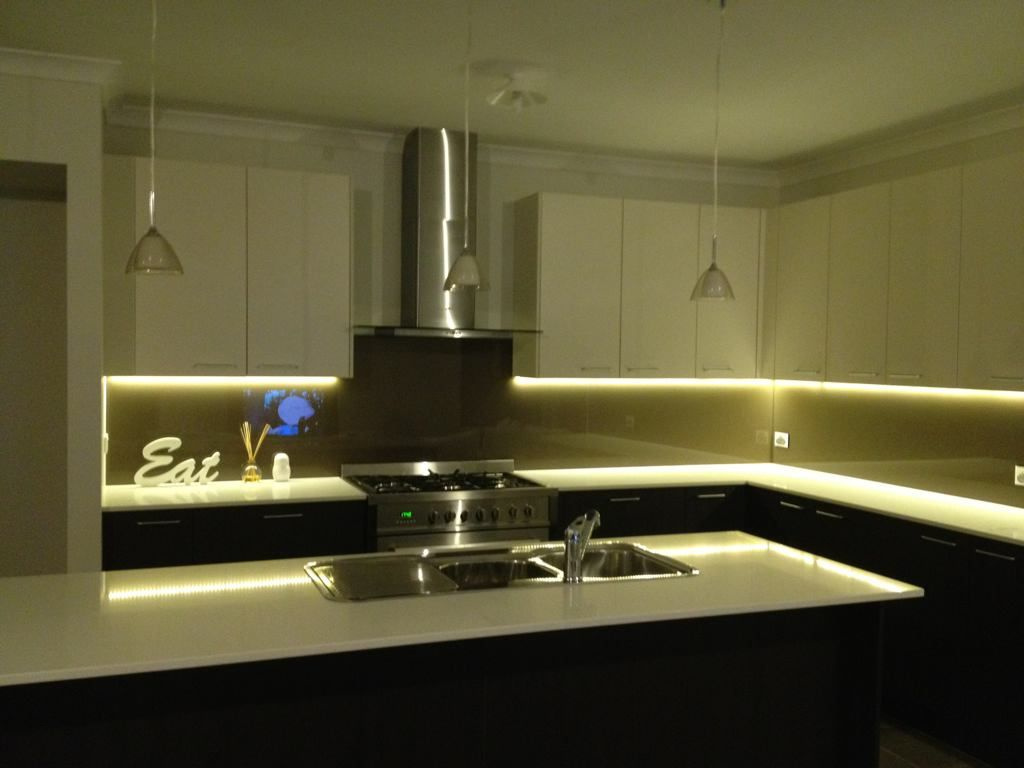 Under Cabinet Led Puck Lights under cabinet led puck lights new led kitchen lights under cabinet stunning how to choose between led