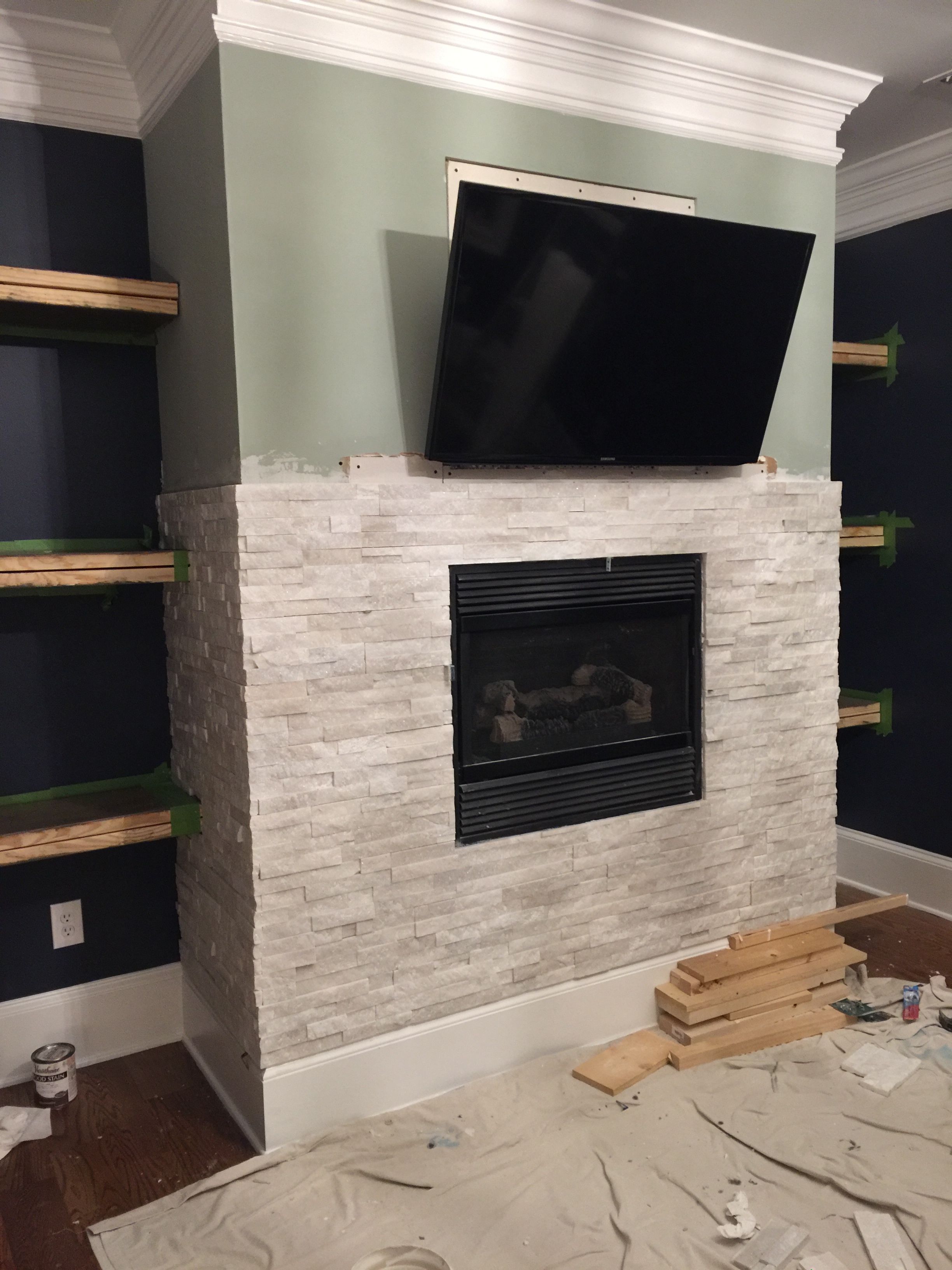 Stacked Stone Electric Fireplace Elegant Tiling A Stacked Stone Fireplace Surround