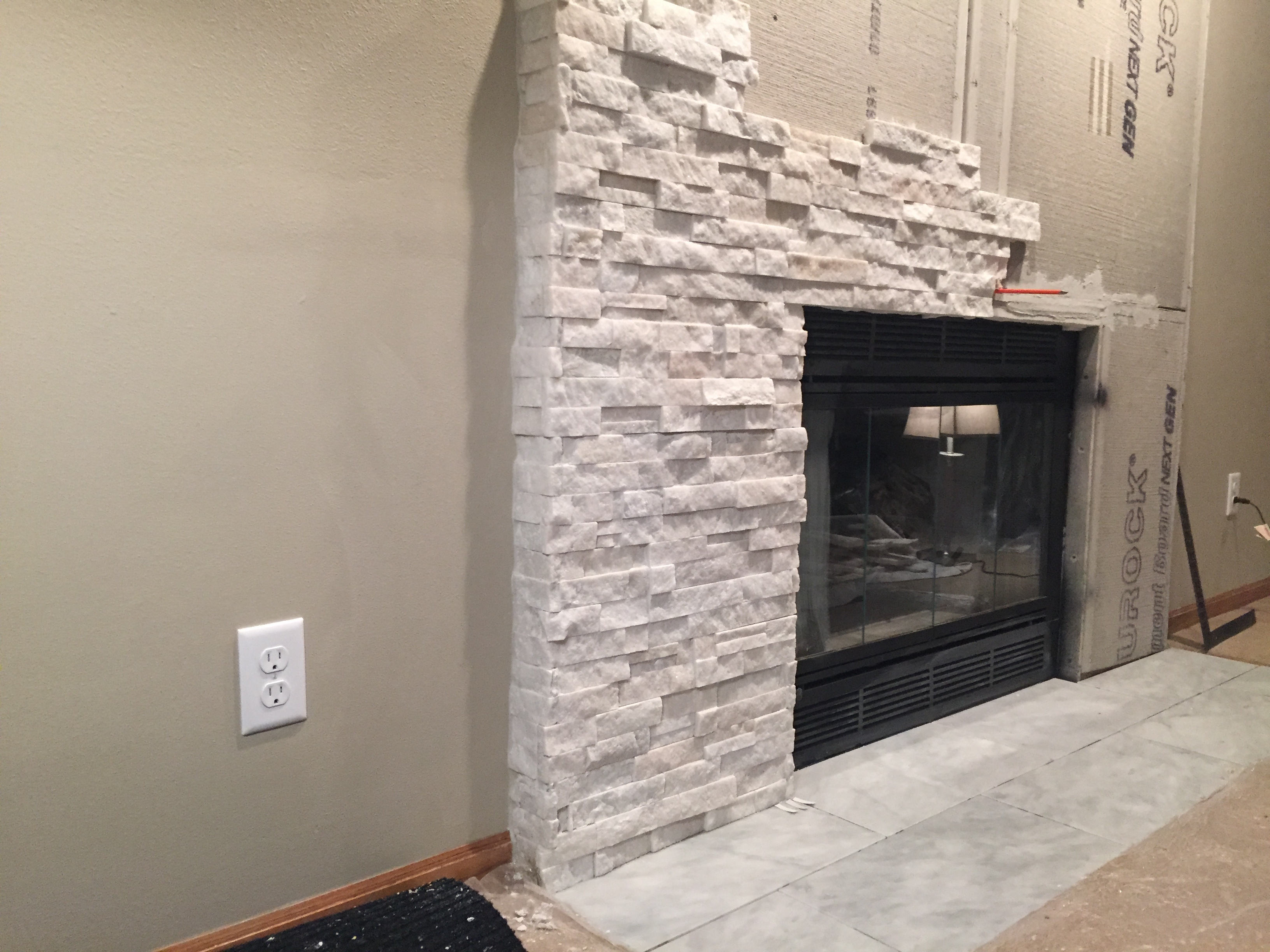 Stacked Stone Tile Fireplace Luxury Interior Find Stone Fireplace Ideas Fits Perfectly to Your