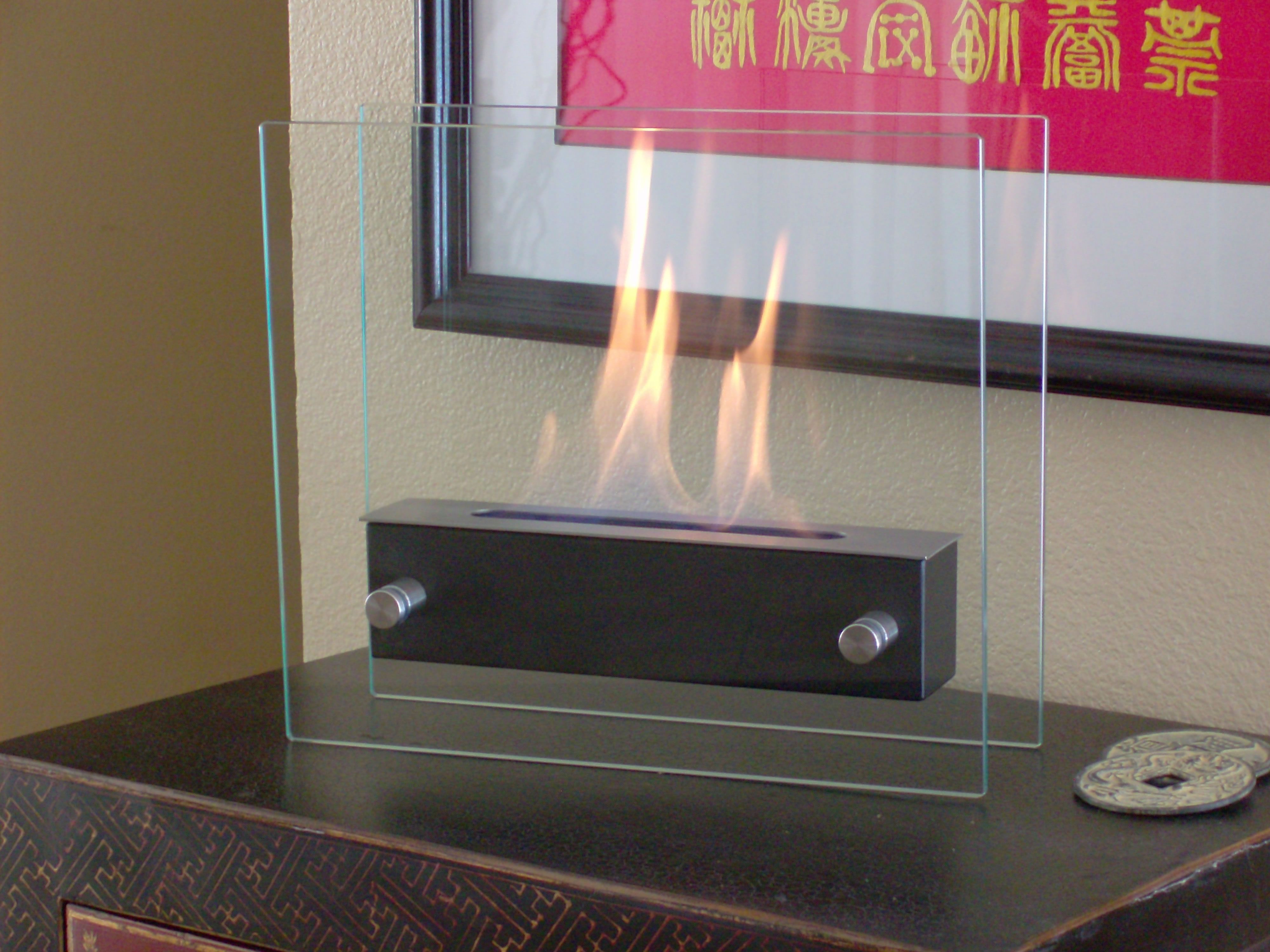Vitrum Ethanol Fireplace Fresh the Irradia Noir by Nu Flame is A Chic Personal Fireplace