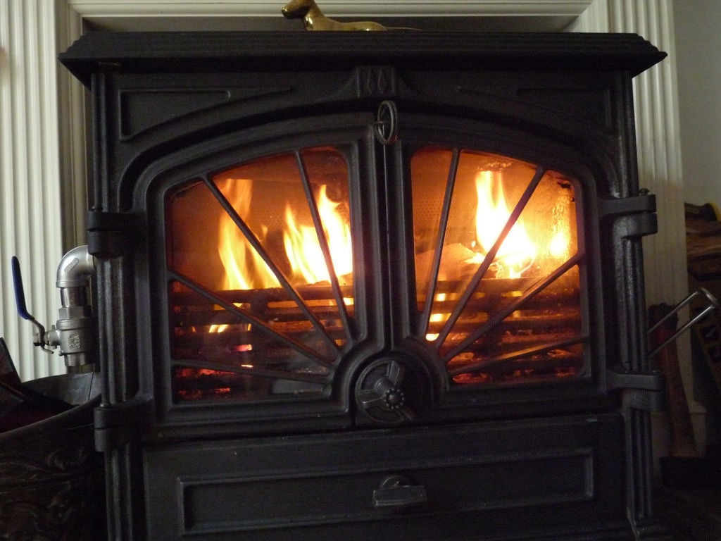 How to Improve Old Log Wood Burners Increase Efficiency FZ92JCWIIYZ18GO LARGE