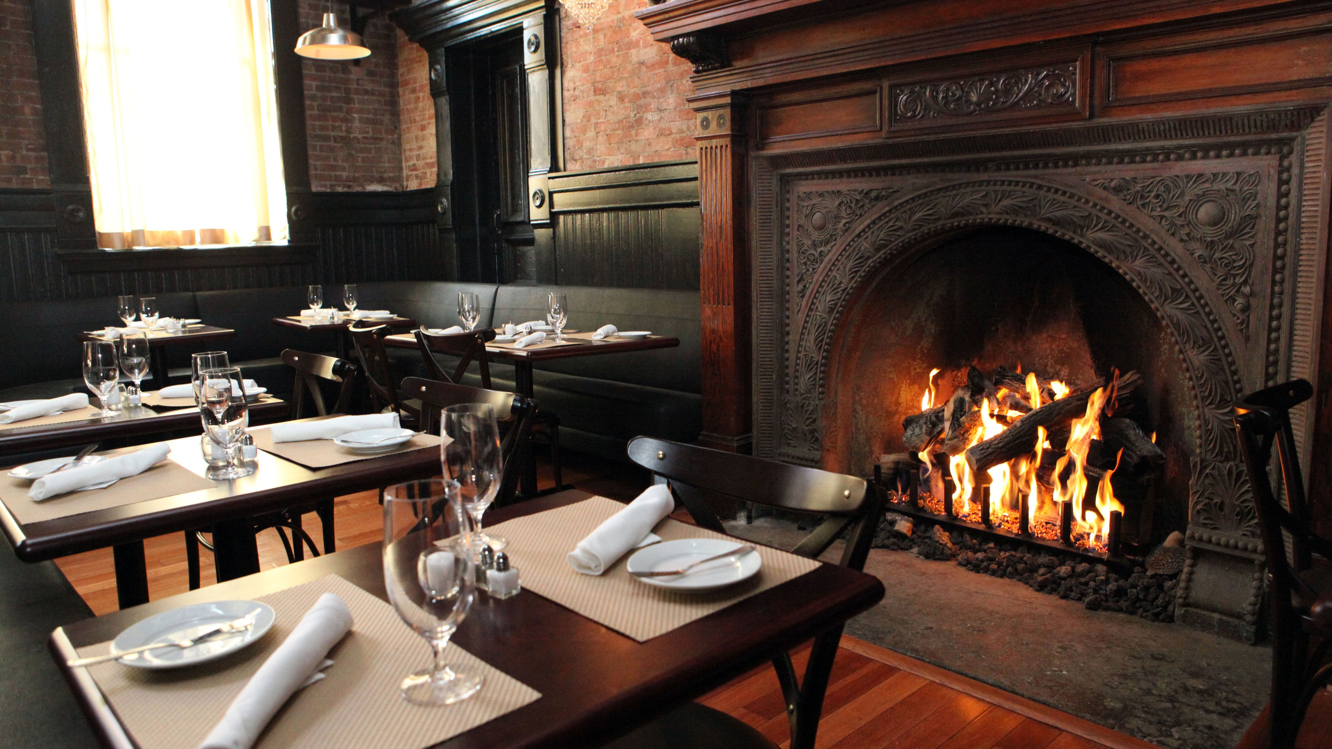 Garden State Fireplace Scene B Z 1 001 G4C9ME2I1 1 0 width=3200&height=1680&fit=crop
