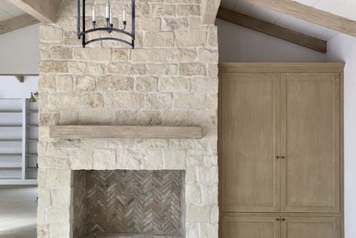 White Stone Fireplace Awesome Renovating Our Fireplace with Stone Veneers