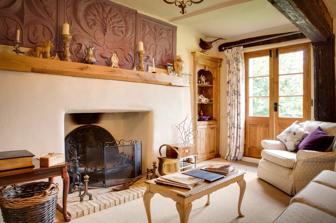 BENDYSH HALL BED AND BREAKFAST Updated 2019 B&B Reviews guest lounge