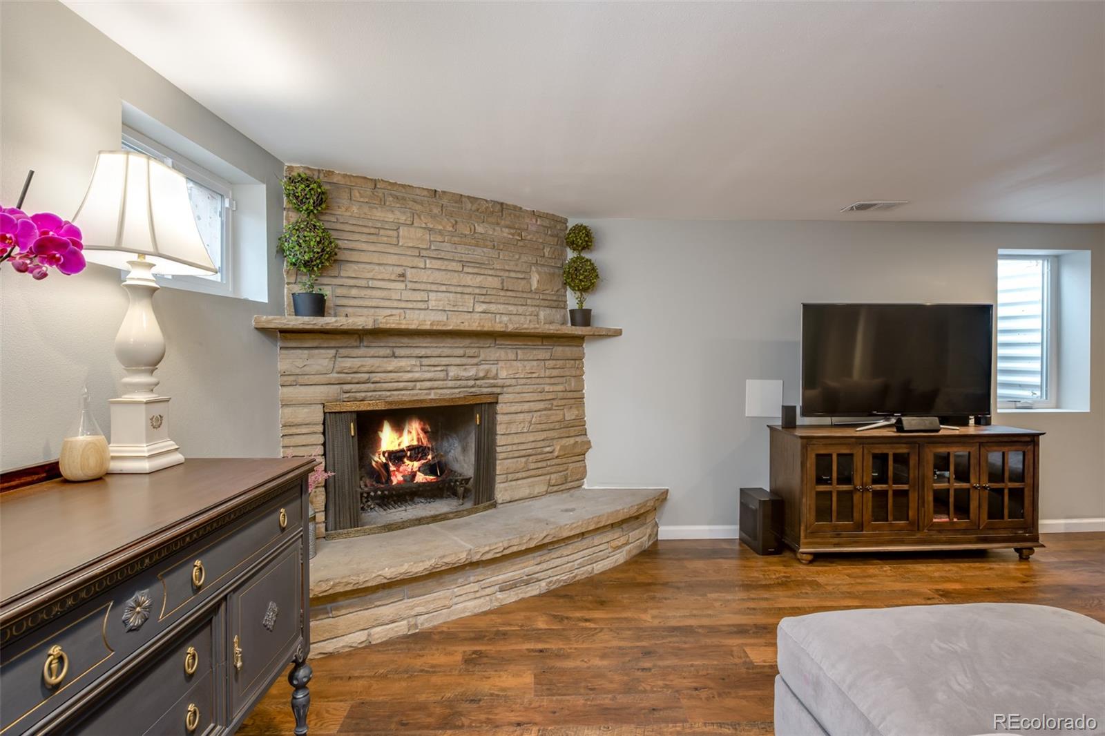 Beehive Fireplace Makeover Awesome 898 S Grape Street Denver Co Virginia Vale sold Listing Mls