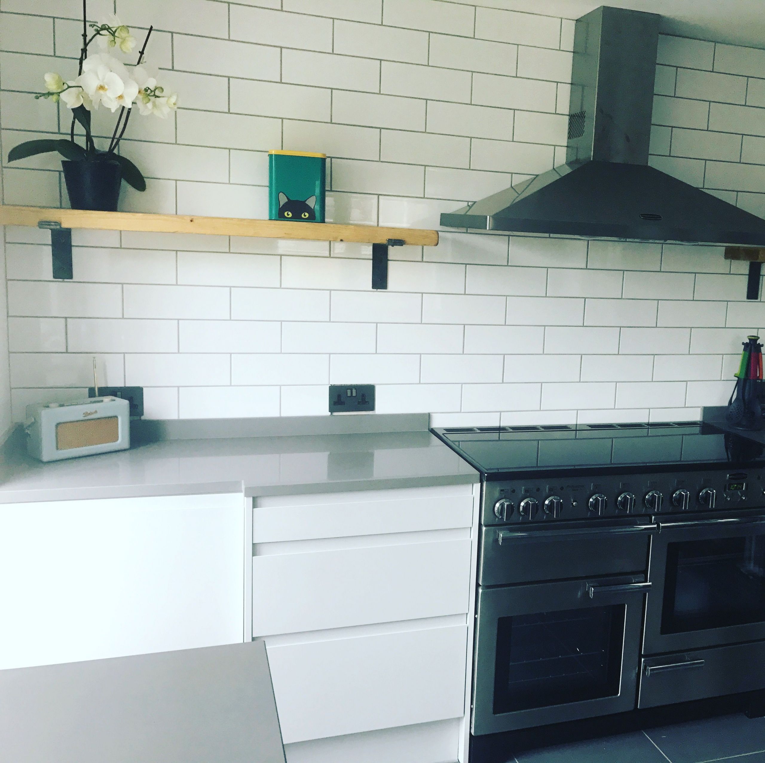 Kitchen ideas for a homely modern kitchen Cabinets from 6f7ceef20f ad119a98abe53c694