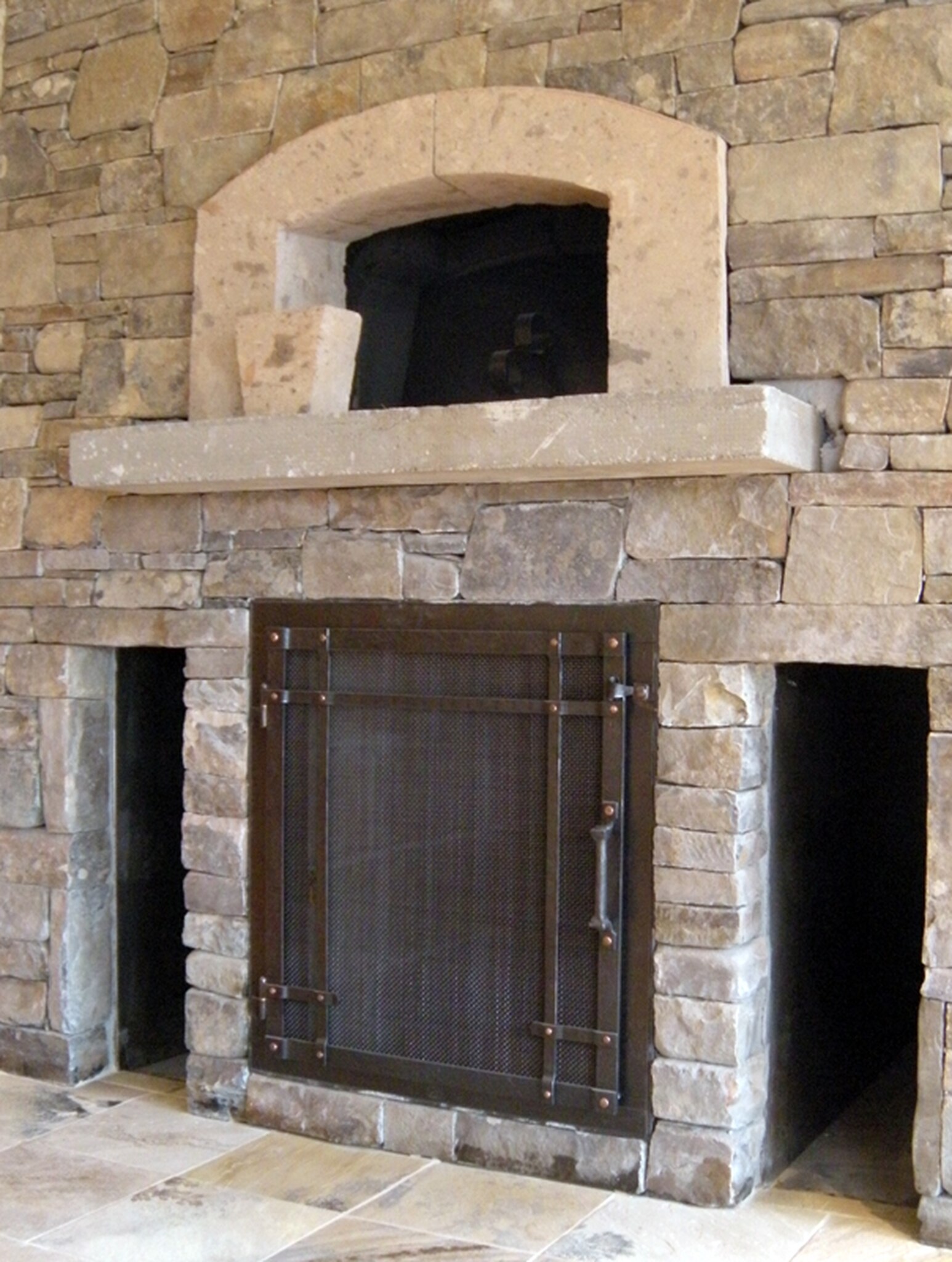 6fireplace doors with oven