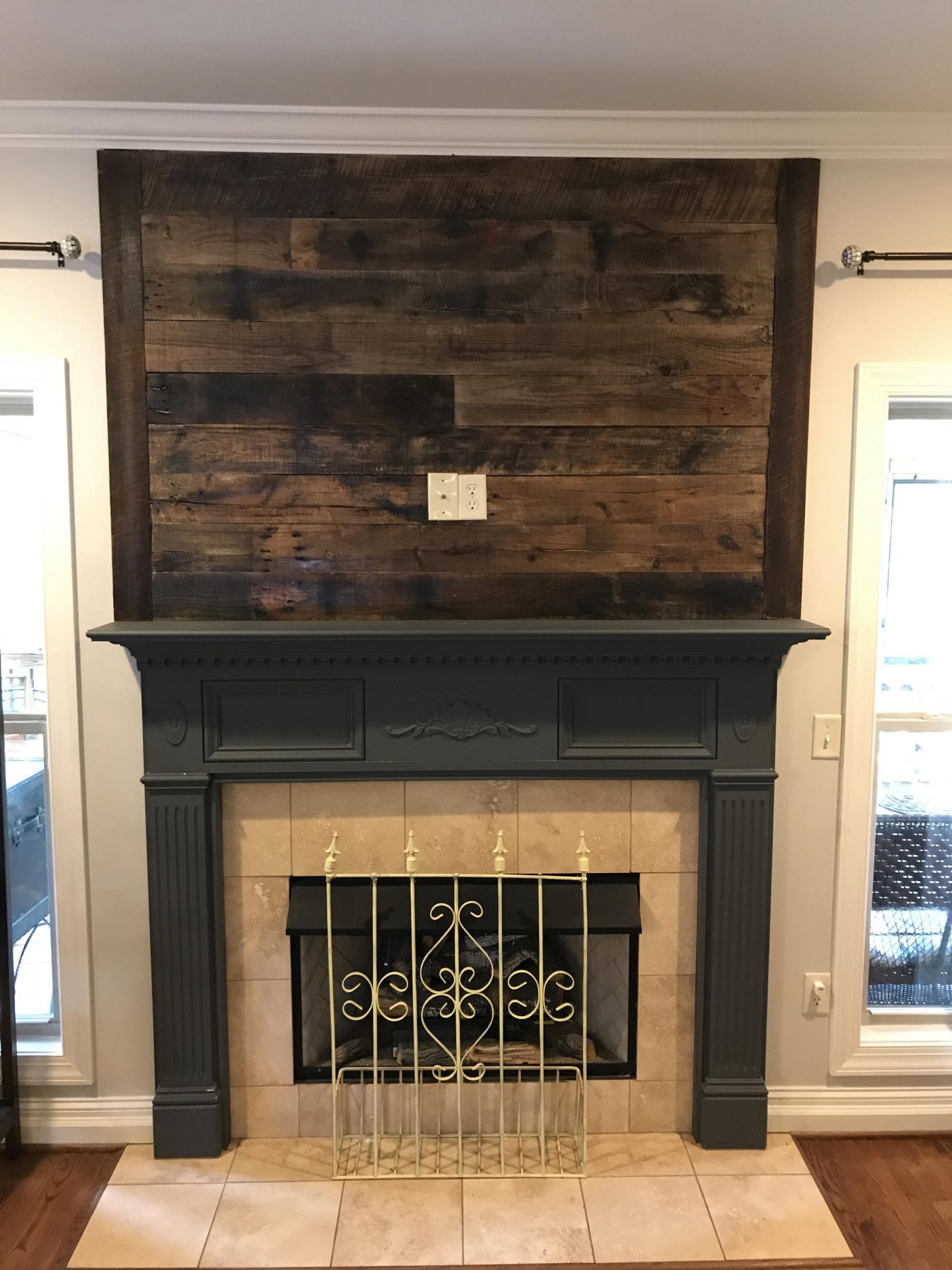 Fireplace Barnwood Accent Wall – Hammerhead Woodworks IMG 7639