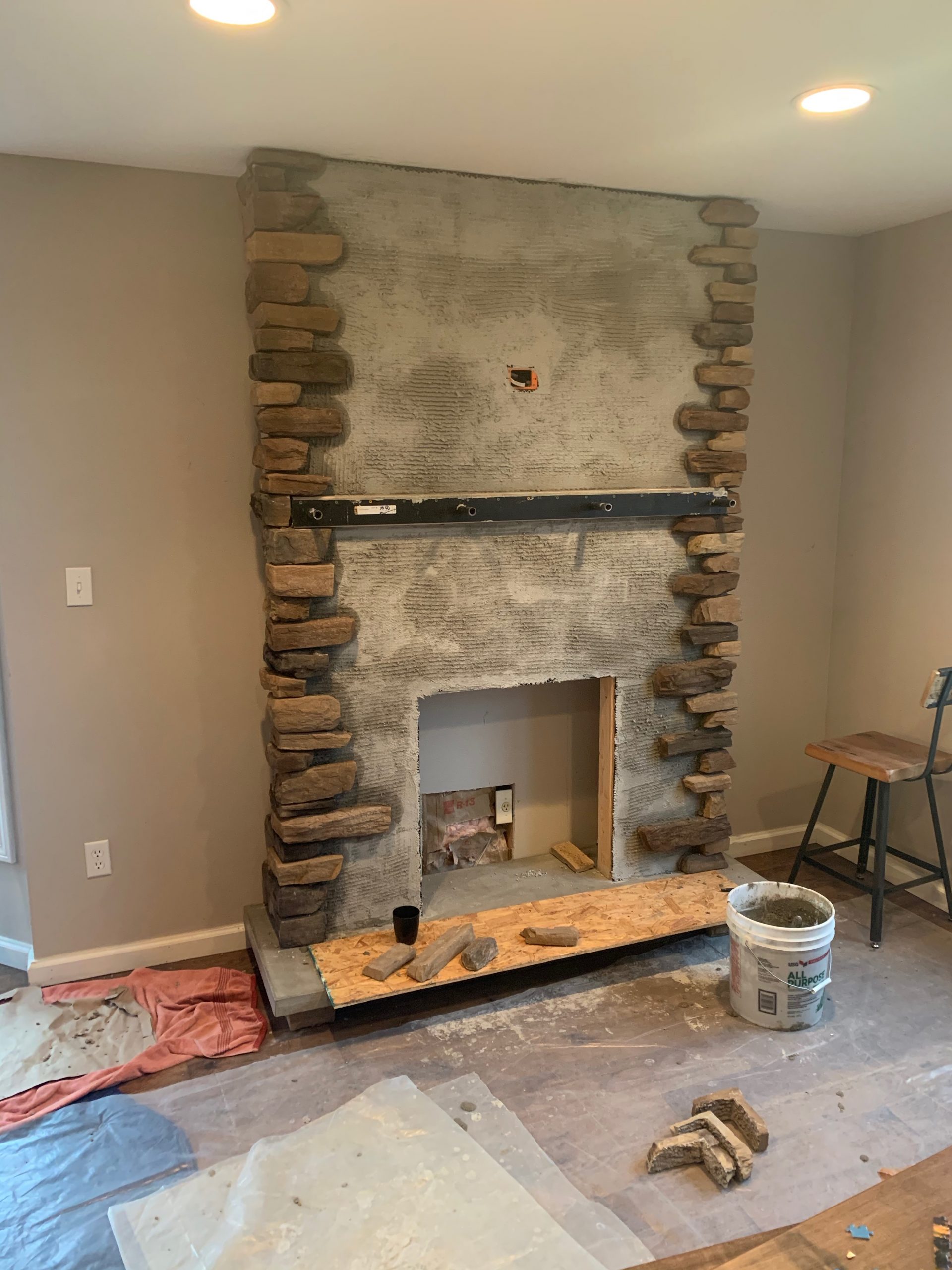 Barnwood Fireplace Lovely Barnwood Mantle Stone Fireplace Diy Making A Space