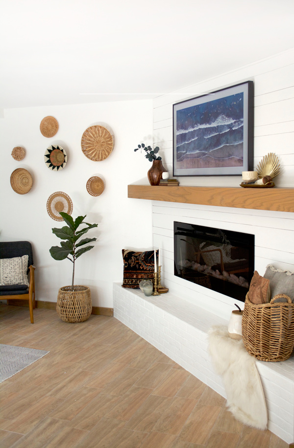 Fireplace Mantel Mounting Hardware Awesome Simple and Modern Mantel Makeover