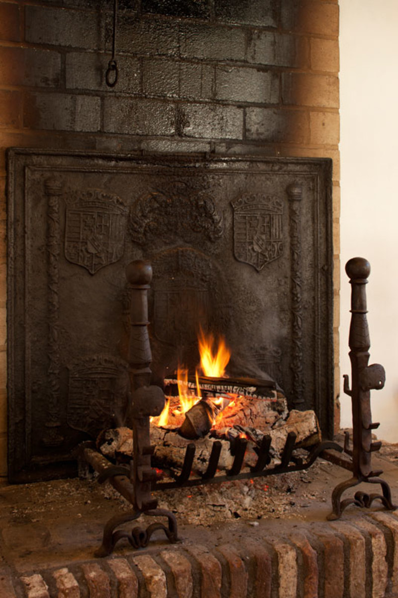 fireplace dos donts fireback